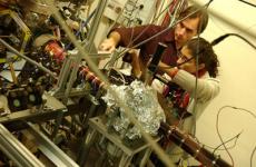 ./home/Physique/Particules/fermions-chercheurs.jpg